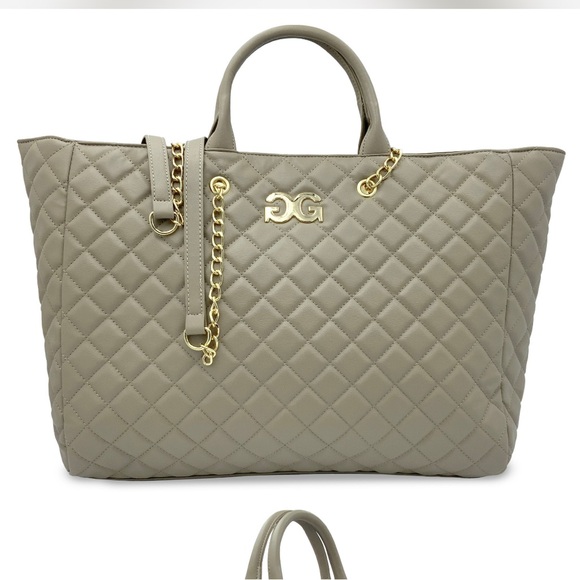 Gilda Paris Handbags - Nude Gilda Paris Large Quilted Travel Tote Bag